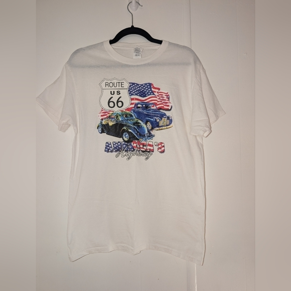 Vintage White Graphic T-Shirt with Route 66 Design
